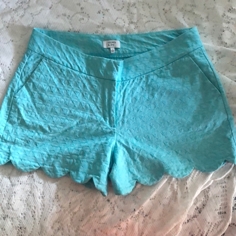 Crown & Ivy petal shorts